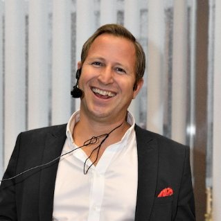 Reme is an AI-based content marketing and social media assistant.